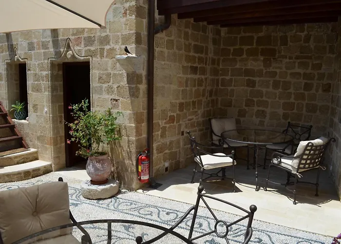 艾利普酒店 Rhodes City