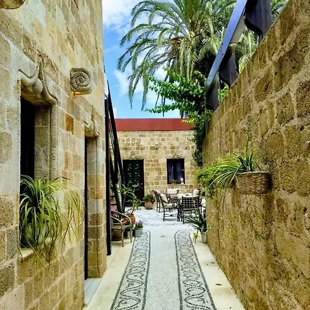 Ellique Hotel
